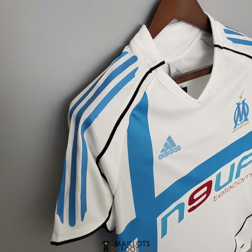 Un nouveau maillot domicile vintage pour l'Olympique de Marseille