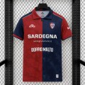 Maillot Cagliari Calcio Domicile 2026/2027 Maillot Cagliari Calcio Domicile 2026/2027
