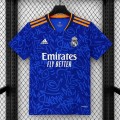 acheter Maillot Real Madrid Retro Exterieur 2021/2022 acheter Maillot Real Madrid Retro Exterieur 2021/2022