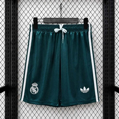 Short Real Madrid Exterieur 2026/2027 Short Real Madrid Exterieur 2026/2027